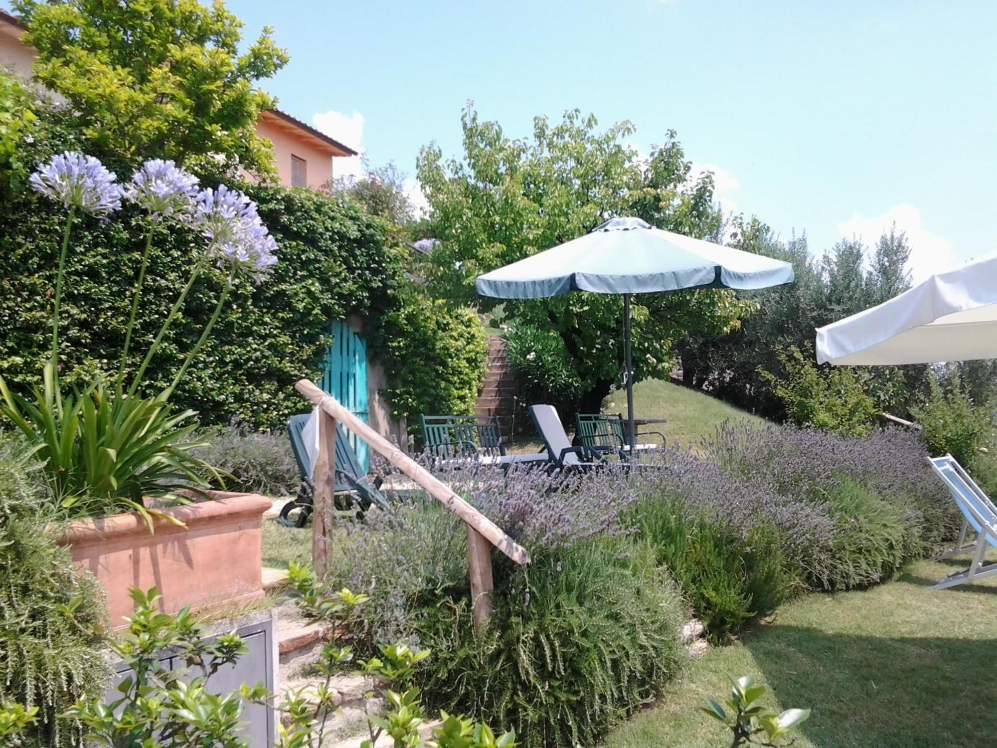 蒙特斯佩尔托利La Rocca Di Montalbino公寓 外观 照片